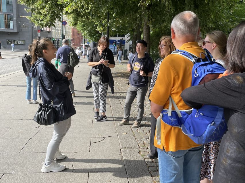 Oslo: Best of Oslo Walking Tour & Fjords Sightseeing Cruise - Parliament, the Grand Hotel, and Karl Johan