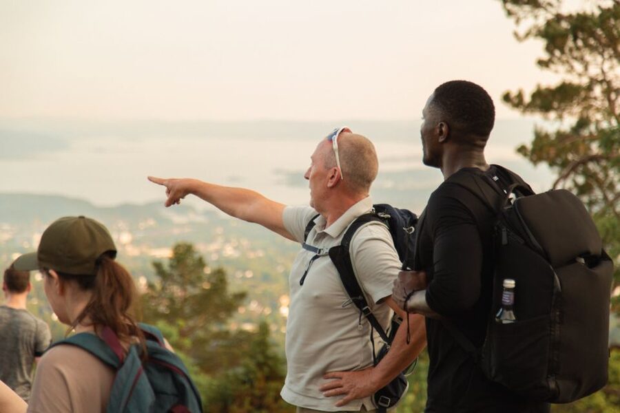 Oslo: Best View of the Oslofjord Hike - Walking down and returning to the city