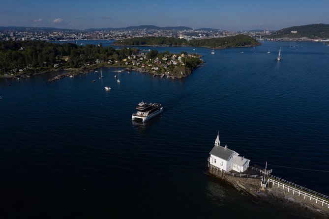 Oslo Fjord Brunch & Bubbles Cruise - A quiet ride on a hybrid-electric boat