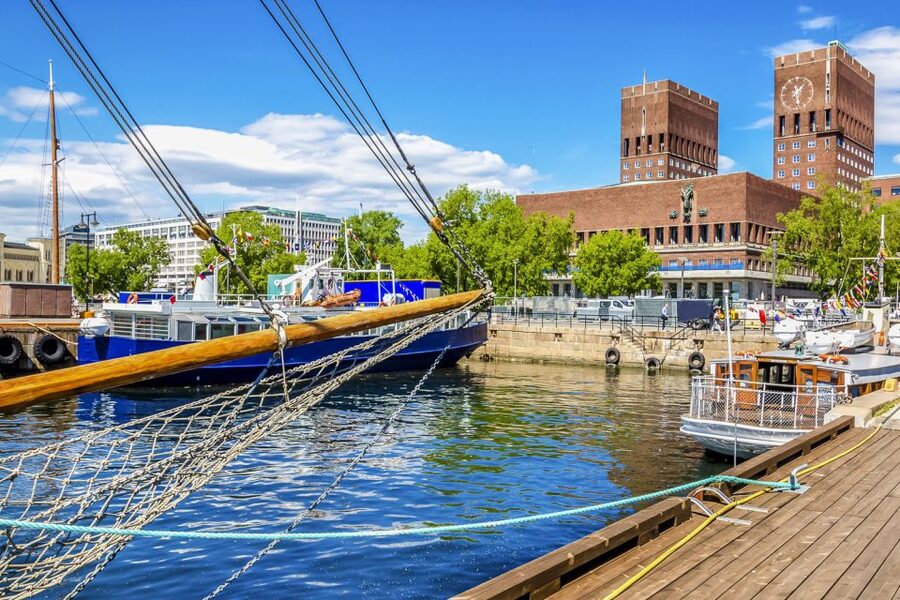 Oslo: Grand City Sightseeing Tour by Bus with Fjord Cruise - Choosing between the Folk Museum and Kon-Tiki Museum