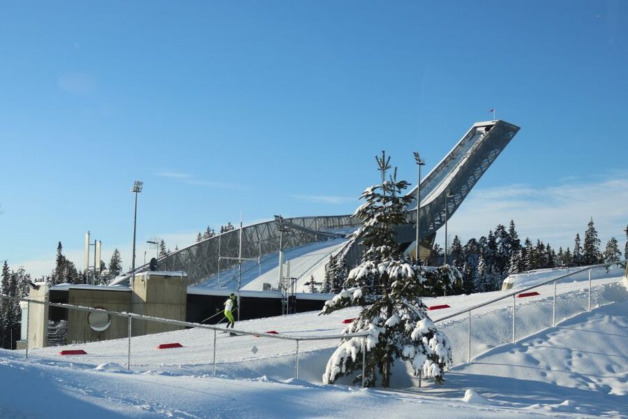 Oslo: Guided Oslo Highlights Tour by bus & Oslofjord cruise - Holmenkollen: Oslo’s best high viewpoint