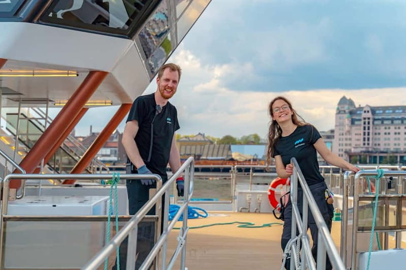 Oslo: Guided Sightseeing Fjord Cruise on Premium Silent Boat - Tips for choosing your seat and timing