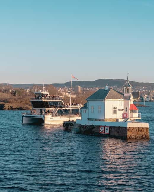 Oslo: Guided Sightseeing Fjord Cruise on Premium Silent Boat - Bygdøy Peninsula from the water