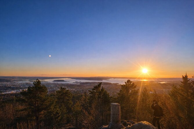 Panoramic Peaks and Oslo’s Best Fjord Views Hike - Leaving Jernbanetorget at Noon