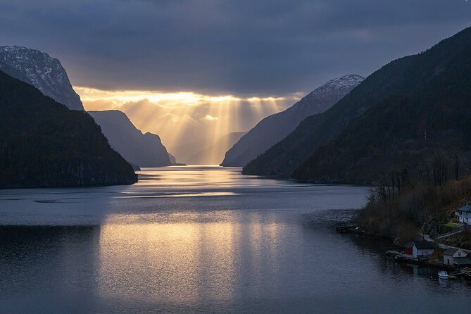 Private Cruise: Mostraumen by Zodiac or Lux Pontoon Boat - Bolstadstraumen and the moving water