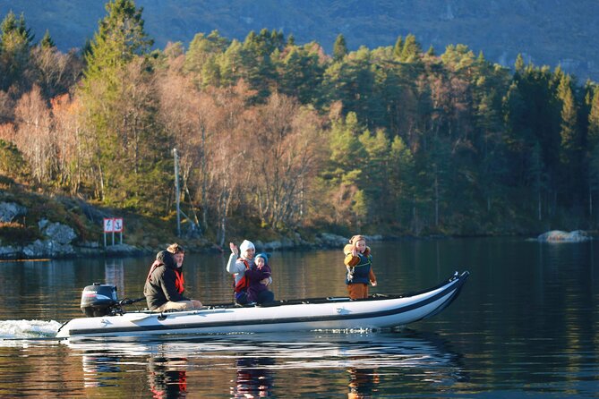 Private Fjordcruise by Luxury Pontoon Boat - Bergen Fjords - The remote fjord section is the real prize