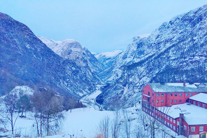 PRIVATE GUIDED TOUR: Highlights of Norway – Trip to the Sognefjord – WINTER - From Bergen to Dale, Voss, and the first waterfalls