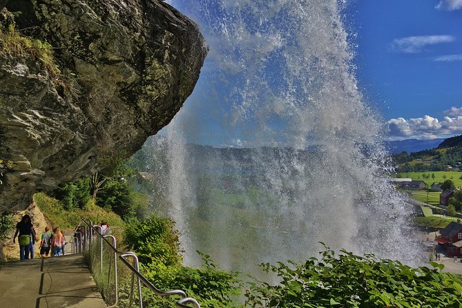 PRIVATE GUIDED TOUR: Queen of the Fjords - tour from Bergen, 6 hours - Key details that shape the day