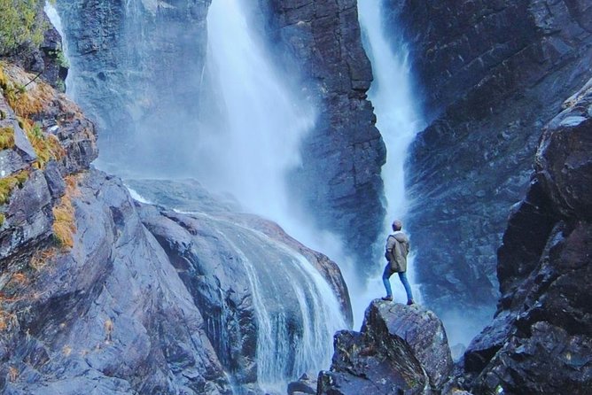 PRIVATE GUIDED TOUR: Secrets of the Fjords - the Osterfjord and Mo, 6-7 hours - Osterøy Bridge and the first fjord viewpoint