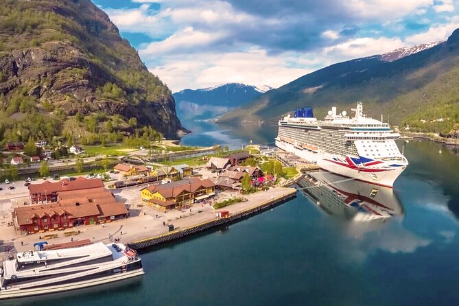Private Guided Tour to Oslo Nærøyfjord Cruise and Flåm Railway - The Flåm Railway climbs 866 meters