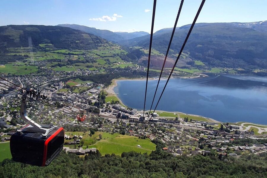 Private Tour-Hardangerfjord, Voss Gondol &4 Great Waterfalls - Fossen Bratte brings the first waterfall drama