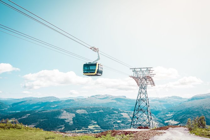 Private tour - Hardangerfjord, Voss Gondola & 4 Great Waterfalls - Walking behind Steinsdalsfossen