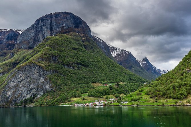 Private tour to Sognefjord and Flåm from Bergen, 24 hr refundable - Stegastein’s high view over Aurlandsfjord