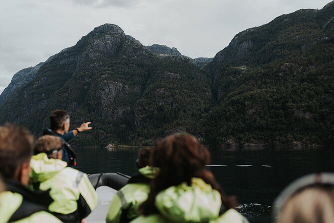 Scenic Hardangerfjord & Fyksesund RIB adventure from Norheimsund - The guide makes the difference