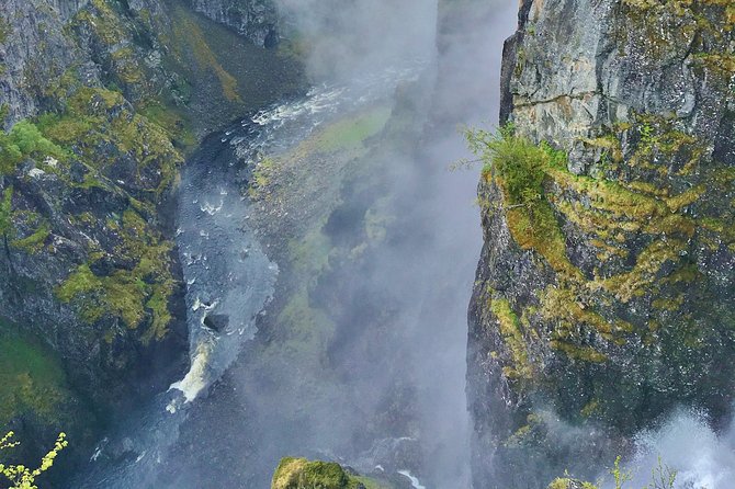SEVEN WATERFALLS TOUR: Private roundtrip to the Hardanger Fjord, 12 hours - Husedalen Valley and the optional waterfall hikes