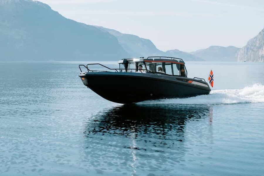 Stavanger: Boat Safari to Lysefjord and Preikestolen - Fantahala and the fjord’s dramatic details