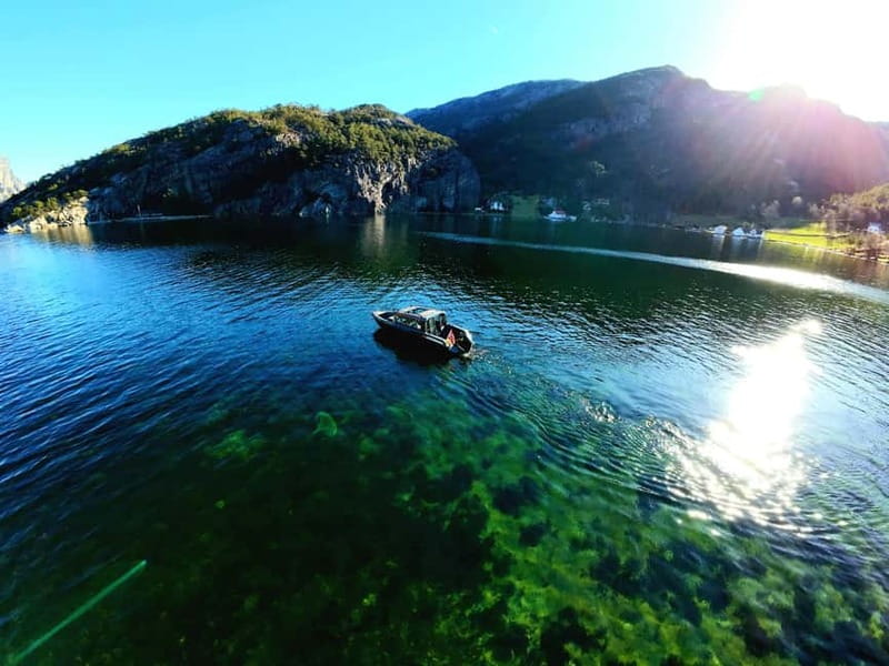 Stavanger: Boat Safari to Lysefjord and Preikestolen - Winter suits, summer clothing, and comfort