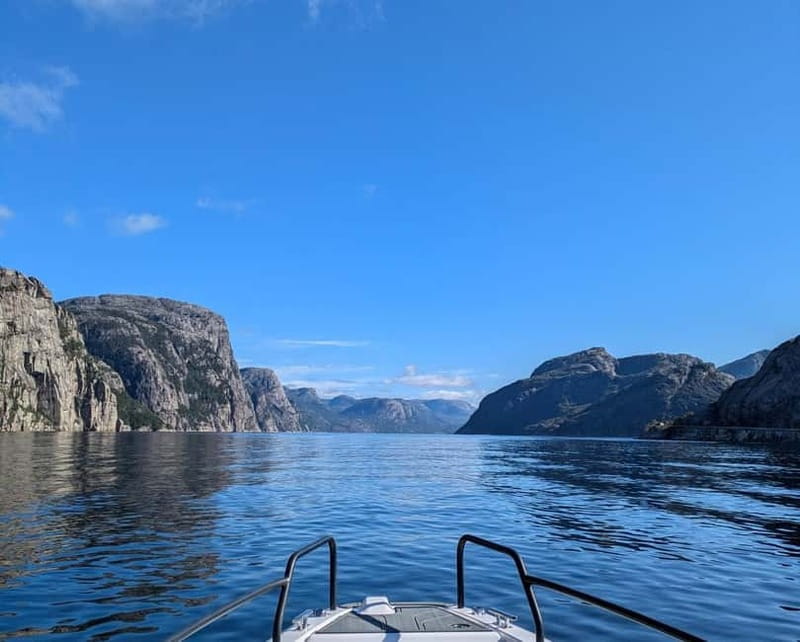 Stavanger: Guided Lysefjord Cruise to Pulpit Rock - The story behind Vagabond’s Cave