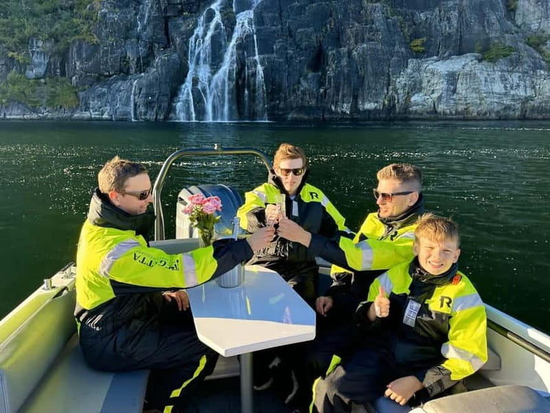Stavanger: Guided Lysefjord Cruise to Pulpit Rock - Seeing Pulpit Rock from the fjord