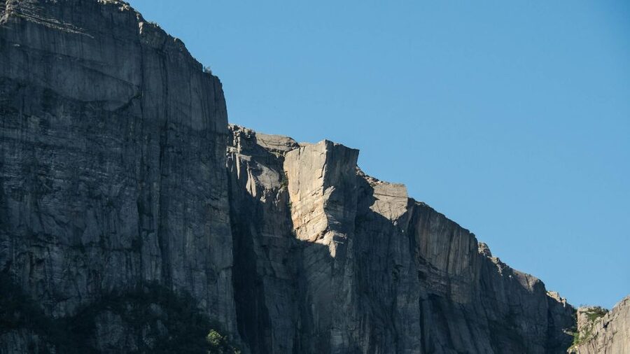 Stavanger: Lysefjord Kayak Safari (Waterfalls & Pulpit Rock) - Paddling beside 400 to 500 meter mountains