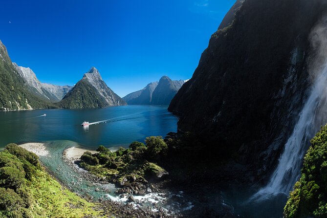 Taste of Fiordland // Helicopter Scenic Flight from Te Anau - Is $245.13 Good Value?