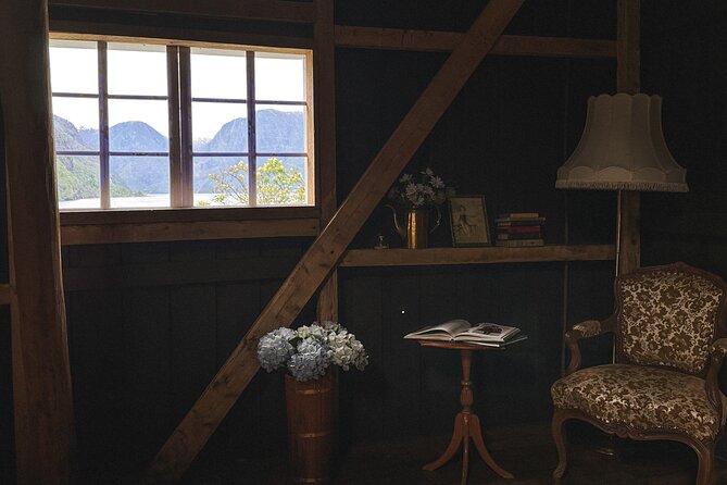 Taste of the Fjord Guided Food Tasting Experience in Flåm - The food trailer gives you a second option