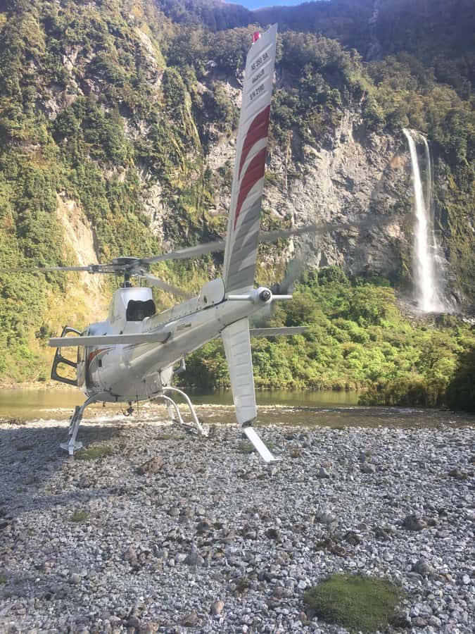 Te Anau: 30-Minute Fiordland National Park Scenic Flight - Final call: book it on a clear-weather day