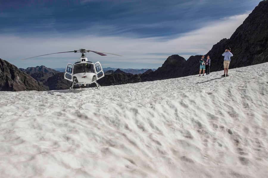Te Anau: 30-Minute Fiordland National Park Scenic Flight - Why the small group matters