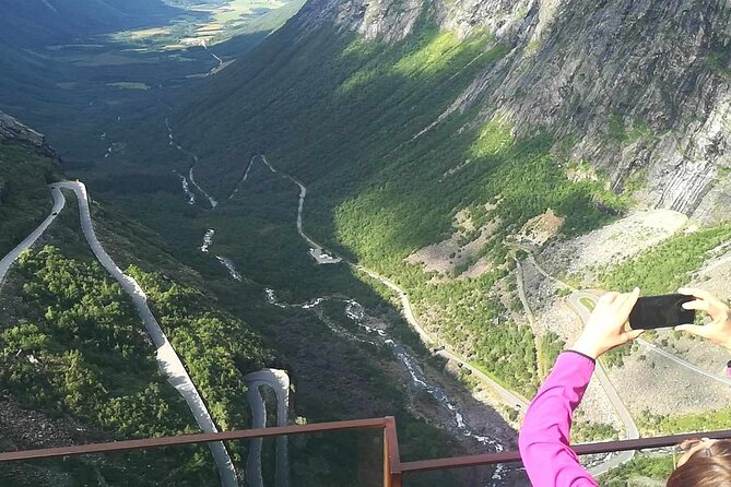 Trollstigen 100% Highlights Fjord to Troll 10 stops 16 seats max - Øvstestølen brings you close to an old mountain farm