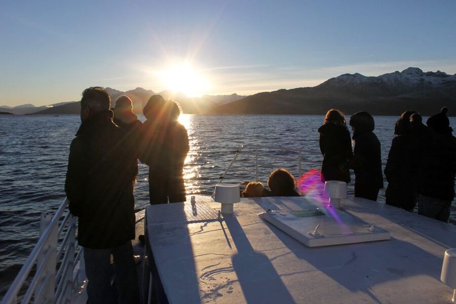 Tromsø: Arctic Fjord Cruise & Fishing Experience - Who will enjoy it most