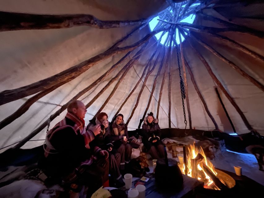 Tromsø: Arctic fjord sightseeing, Reindeer feeding and lunch - Inside the lavvo with Sámi hosts