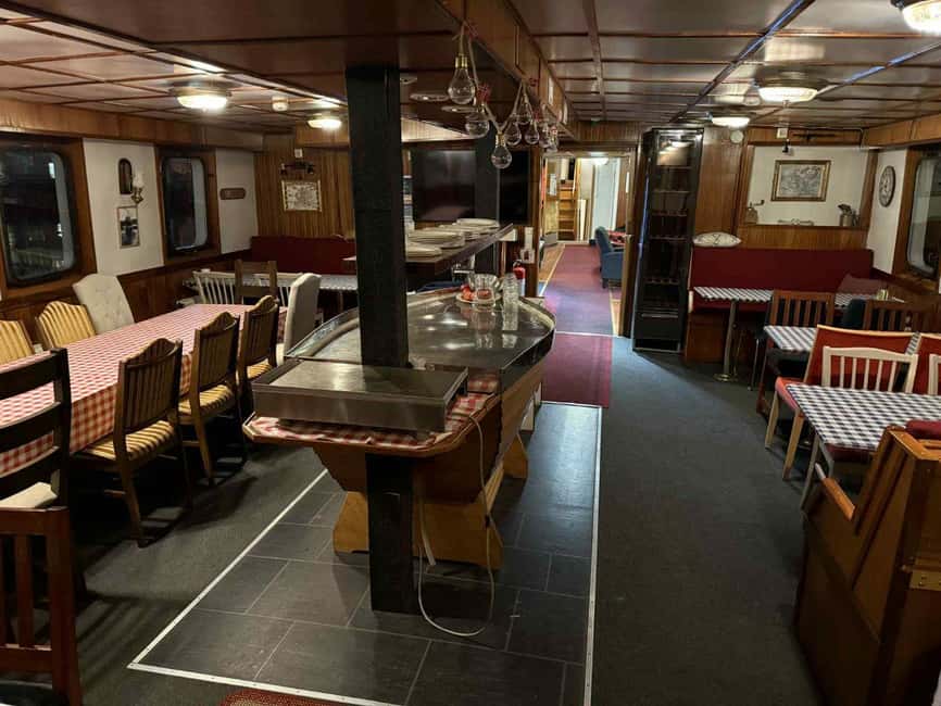 Tromsø: Classic arctic fjord cruise with lite lunch - Is $103 a fair price?