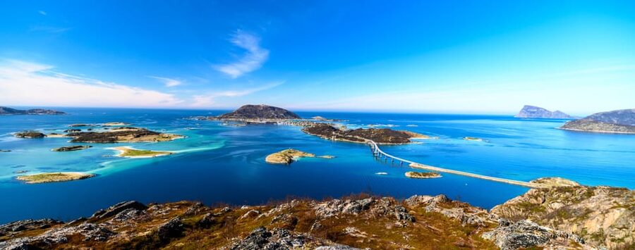 Tromsø: Fjords and Sommarøy Islands Tour with Salmon Picnic - From Tromsø to the open fjords