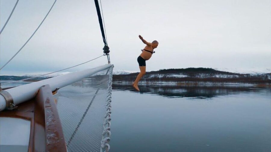 Tromsø: Luxury Polar Fjord Cruise w/ Hot Tub & Polar Plunge - Reindeer Soup, Bread, and Arctic Comfort Food