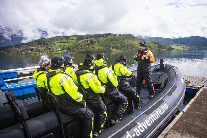 Ulvik scenic RIB adventure to Osafjord a Hardangerfjord branch - The return to Ulvik and the final mountain views
