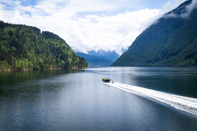 Ulvik scenic RIB adventure to Osafjord a Hardangerfjord branch - The speed is the feature, but not the whole point