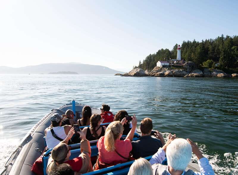 Vancouver: Boat to Bowen Island on UNESCO Howe Sound Fjord - Seal colonies from a small Zodiac