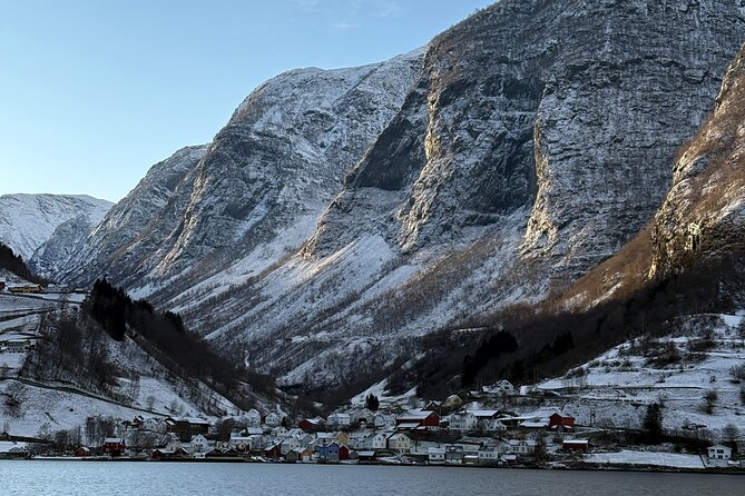 Winter Tour Viking Village, Nærøyfjord Cruise and Flåm Railway - What the long return to Bergen feels like